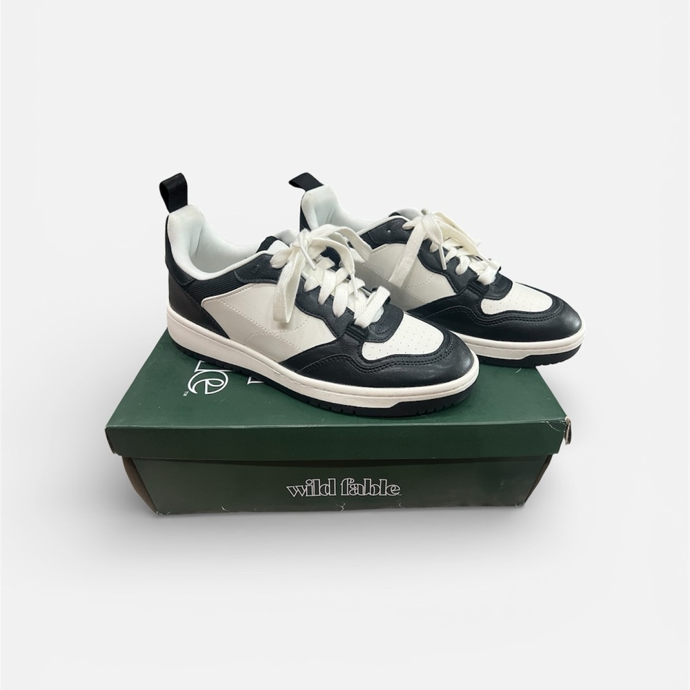 Wild Fable Black & White Sneakers – Size 8.5 – NWT